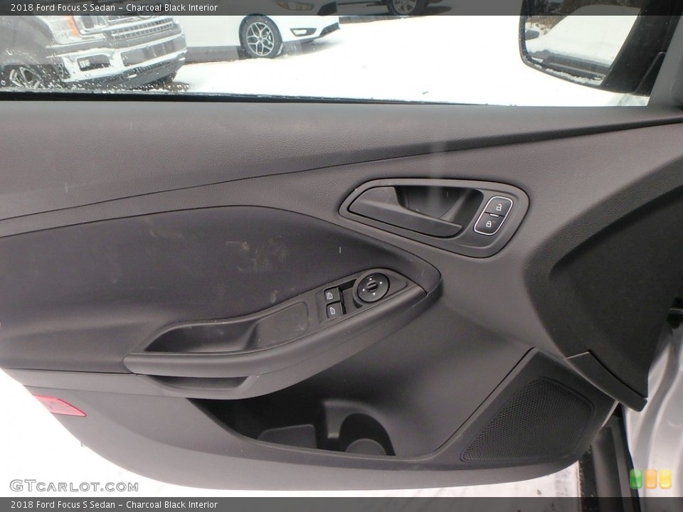 Charcoal Black Interior Door Panel for the 2018 Ford Focus S Sedan #124693148