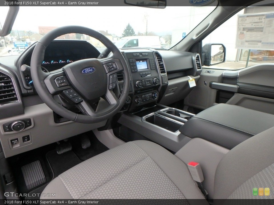 Earth Gray Interior Photo for the 2018 Ford F150 XLT SuperCab 4x4 #124823896