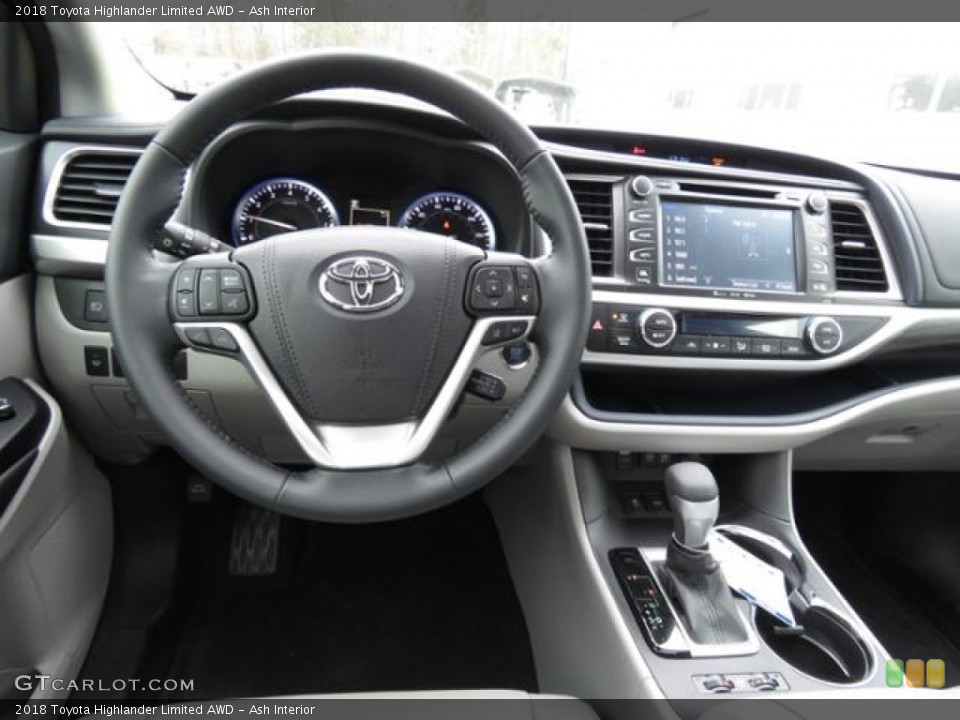 Ash Interior Dashboard for the 2018 Toyota Highlander Limited AWD #124827688
