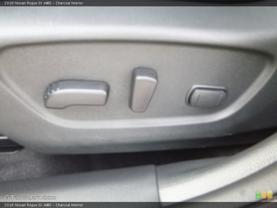 Charcoal Interior Controls for the 2018 Nissan Rogue SV AWD #124831540