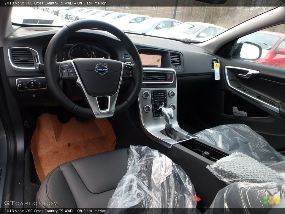 Off Black Interior Photo for the 2018 Volvo V60 Cross Country T5 AWD #124835281