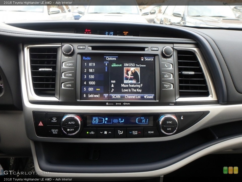 Ash Interior Controls for the 2018 Toyota Highlander LE AWD #124840543