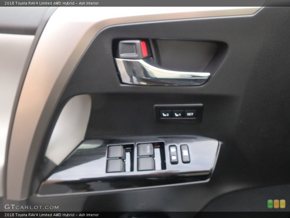 Ash Interior Controls for the 2018 Toyota RAV4 Limited AWD Hybrid #124841050