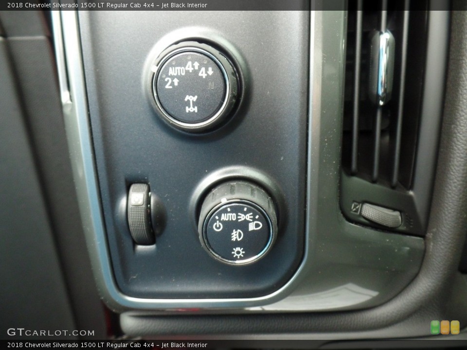 Jet Black Interior Controls for the 2018 Chevrolet Silverado 1500 LT Regular Cab 4x4 #124890444