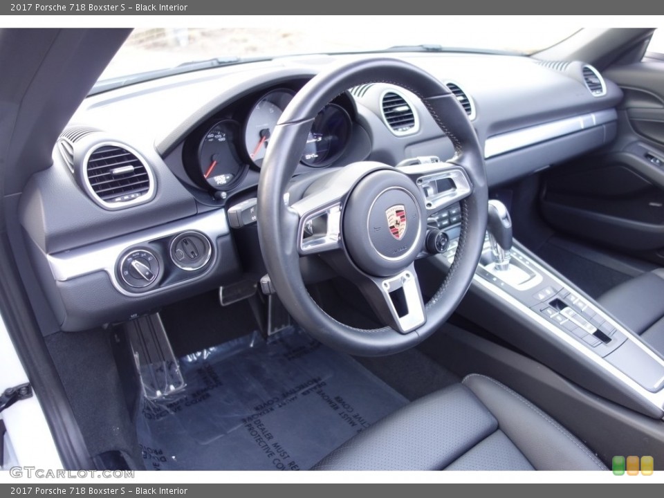 Black Interior Steering Wheel for the 2017 Porsche 718 Boxster S #124904360