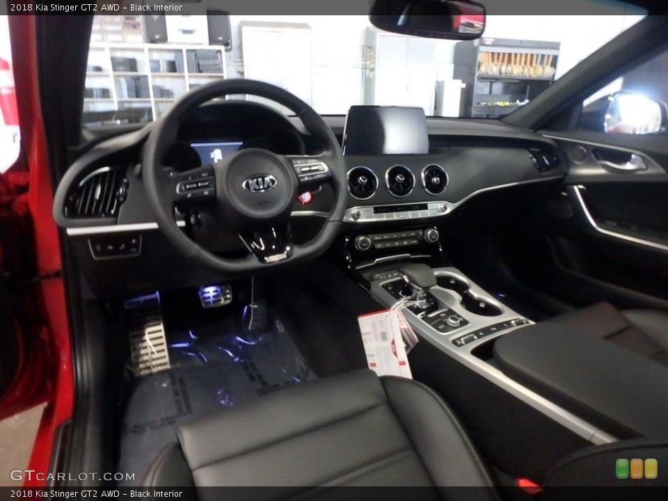Black Interior Photo for the 2018 Kia Stinger GT2 AWD #124970820