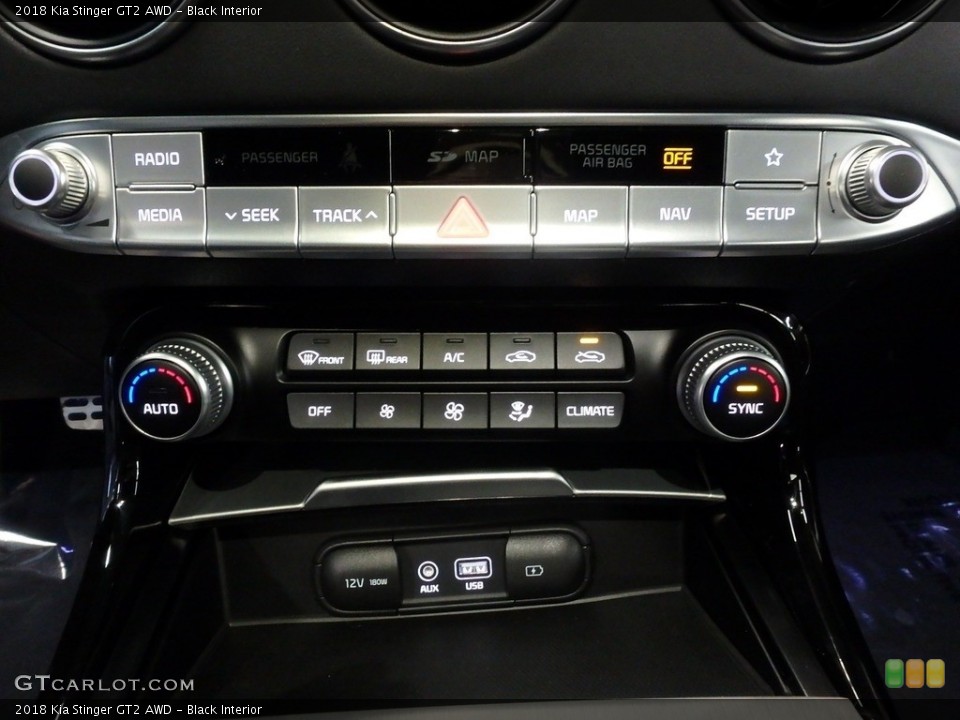 Black Interior Controls for the 2018 Kia Stinger GT2 AWD #124970982
