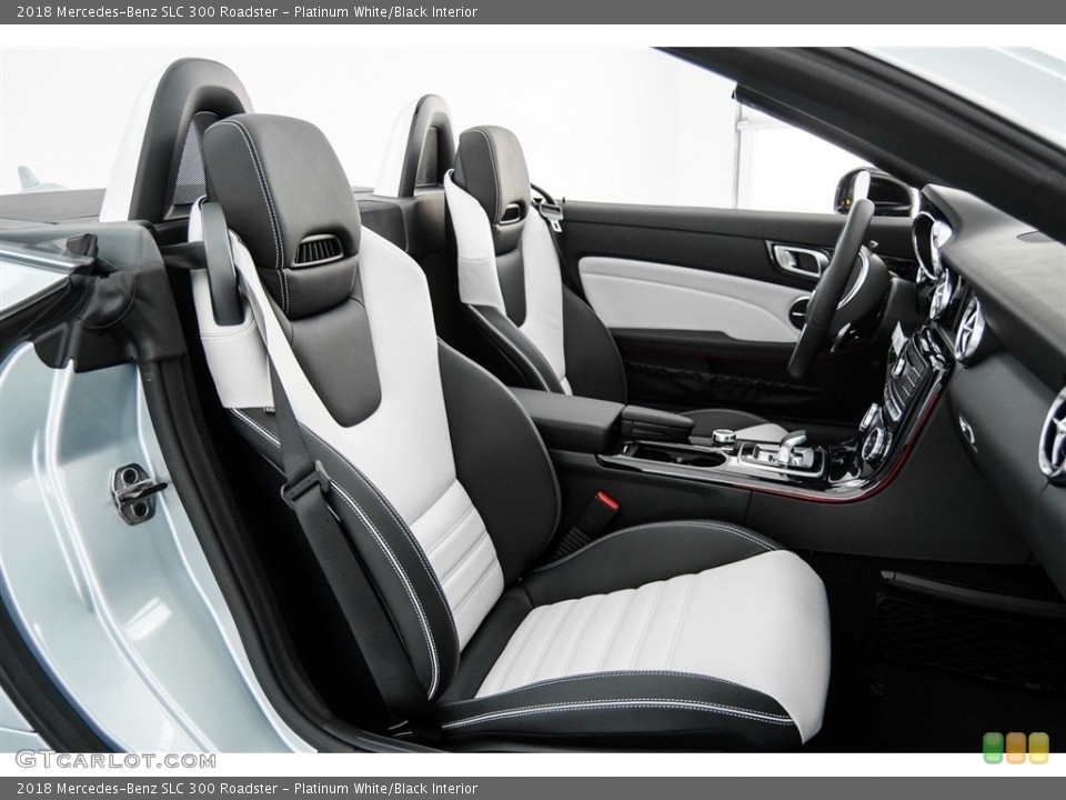 Platinum White/Black Interior Photo for the 2018 Mercedes-Benz SLC 300 Roadster #125084607