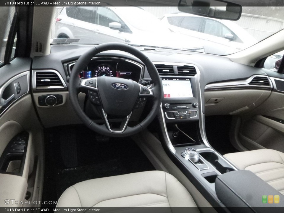 Medium Light Stone Interior Photo for the 2018 Ford Fusion SE AWD #125132675