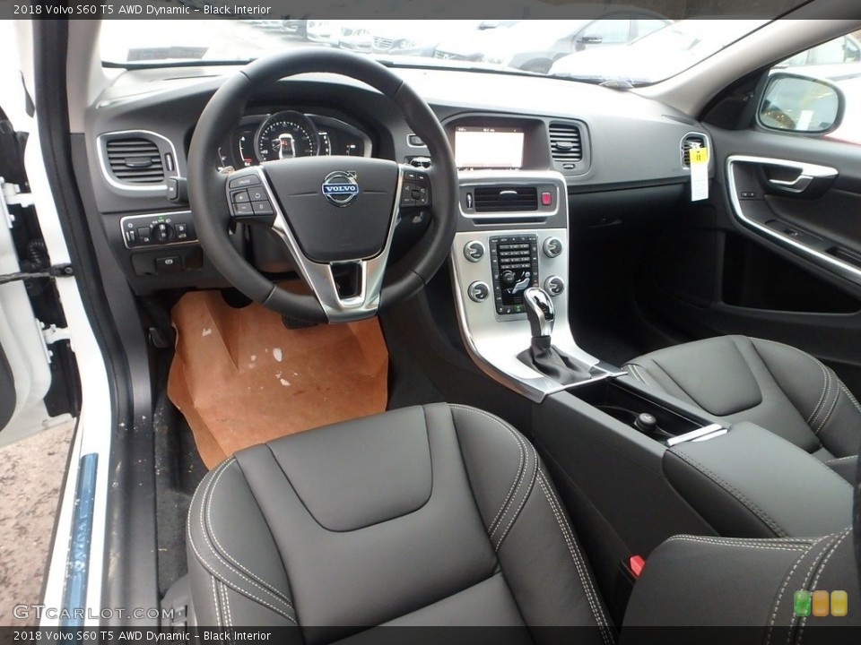 Black Interior Photo for the 2018 Volvo S60 T5 AWD Dynamic #125300544