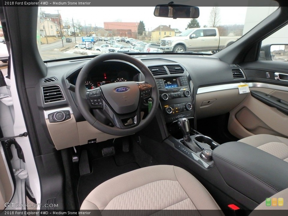 Medium Stone Interior Photo for the 2018 Ford Explorer 4WD #125439727