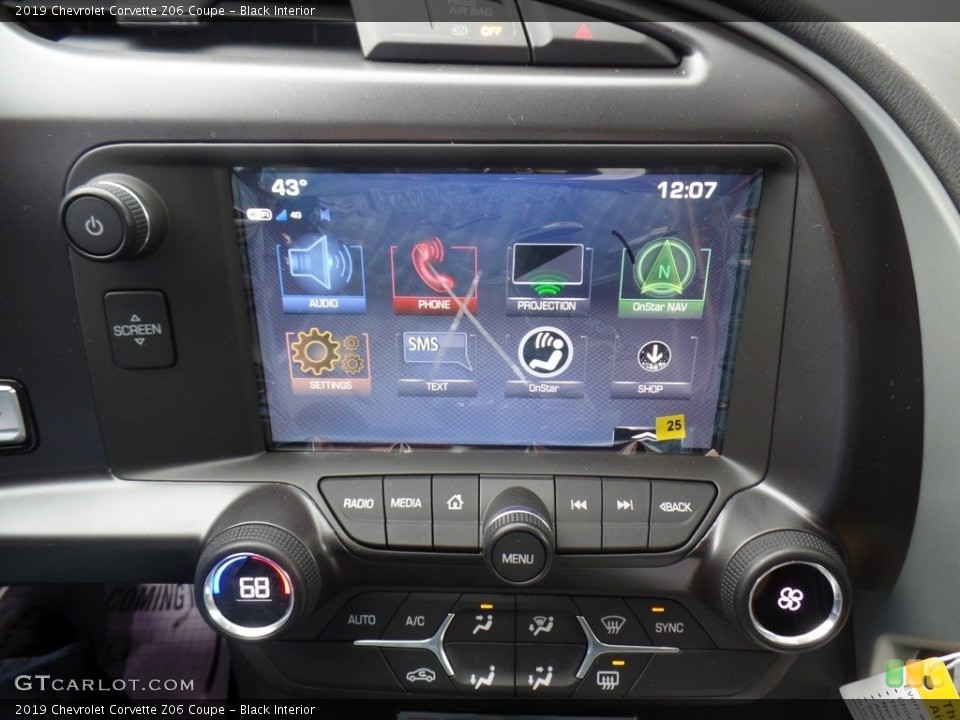 Black Interior Controls for the 2019 Chevrolet Corvette Z06 Coupe #125445889