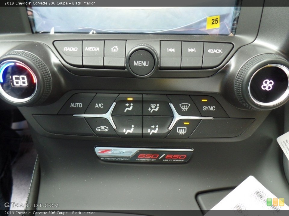 Black Interior Controls for the 2019 Chevrolet Corvette Z06 Coupe #125445991