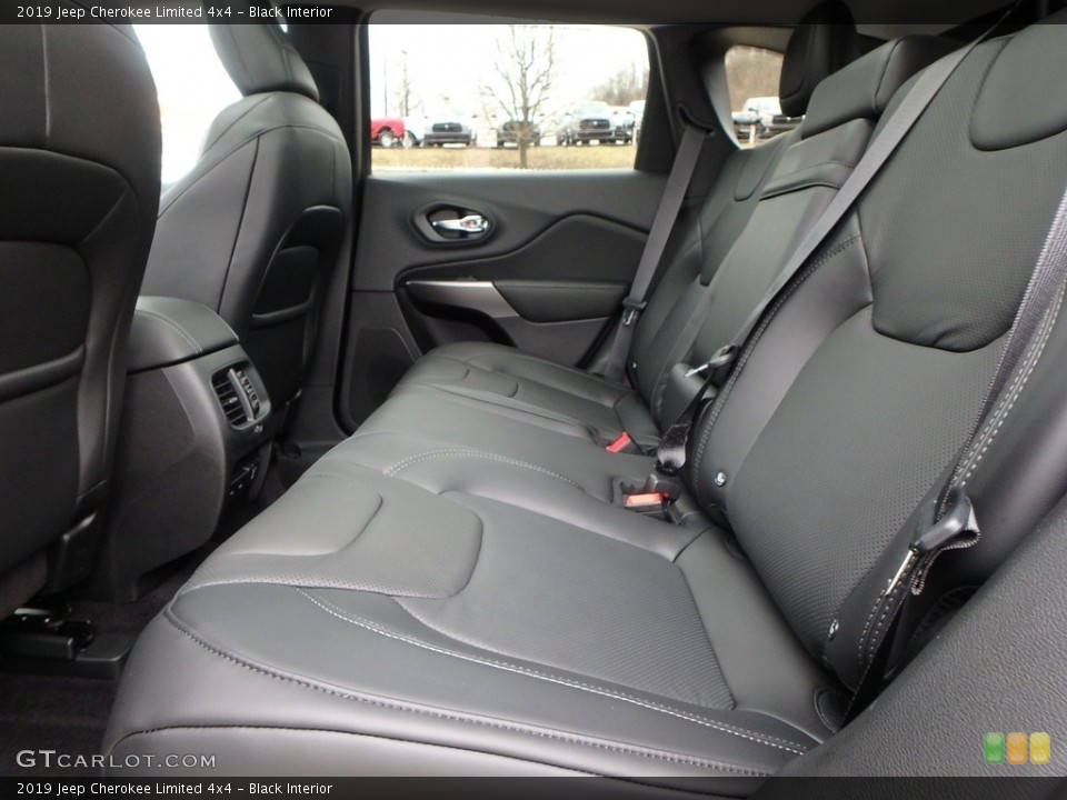 Black Interior Rear Seat for the 2019 Jeep Cherokee Limited 4x4 #125456039