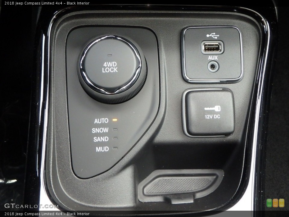 Black Interior Controls for the 2018 Jeep Compass Limited 4x4 #125457801