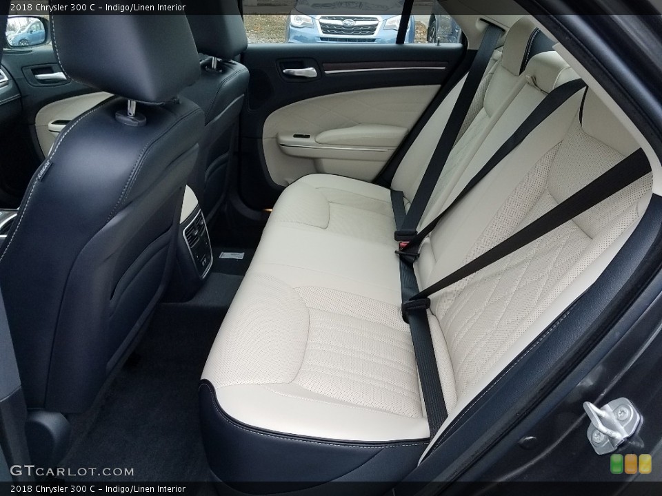 Indigo/Linen 2018 Chrysler 300 Interiors