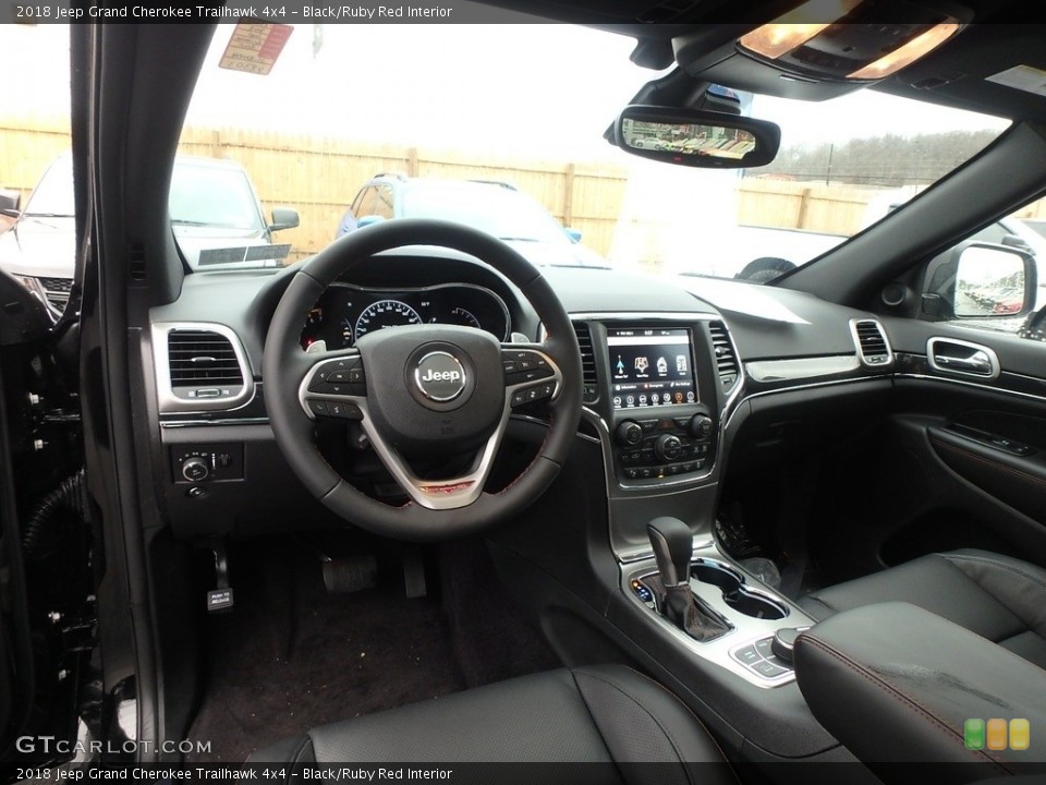 Black/Ruby Red Interior Photo for the 2018 Jeep Grand Cherokee Trailhawk 4x4 #125461611