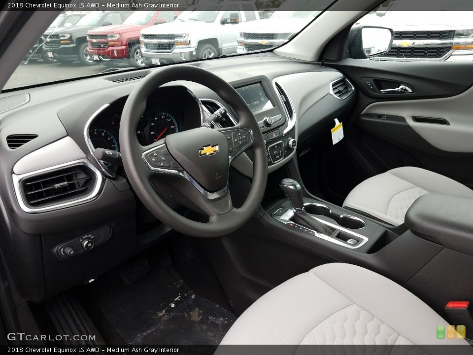 Medium Ash Gray Interior Photo for the 2018 Chevrolet Equinox LS AWD #125482979