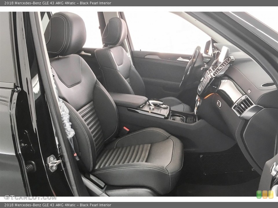 Black Pearl Interior Photo for the 2018 Mercedes-Benz GLE 43 AMG 4Matic #125496011
