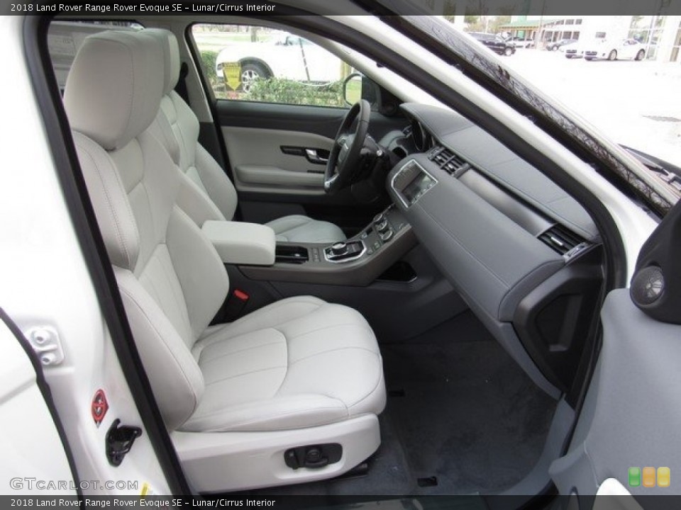 Lunar/Cirrus Interior Photo for the 2018 Land Rover Range Rover Evoque SE #125520743