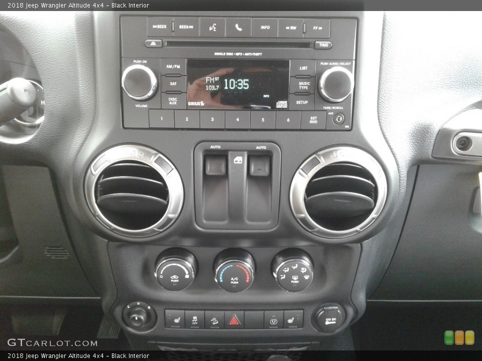 Black Interior Controls for the 2018 Jeep Wrangler Altitude 4x4 #125634348