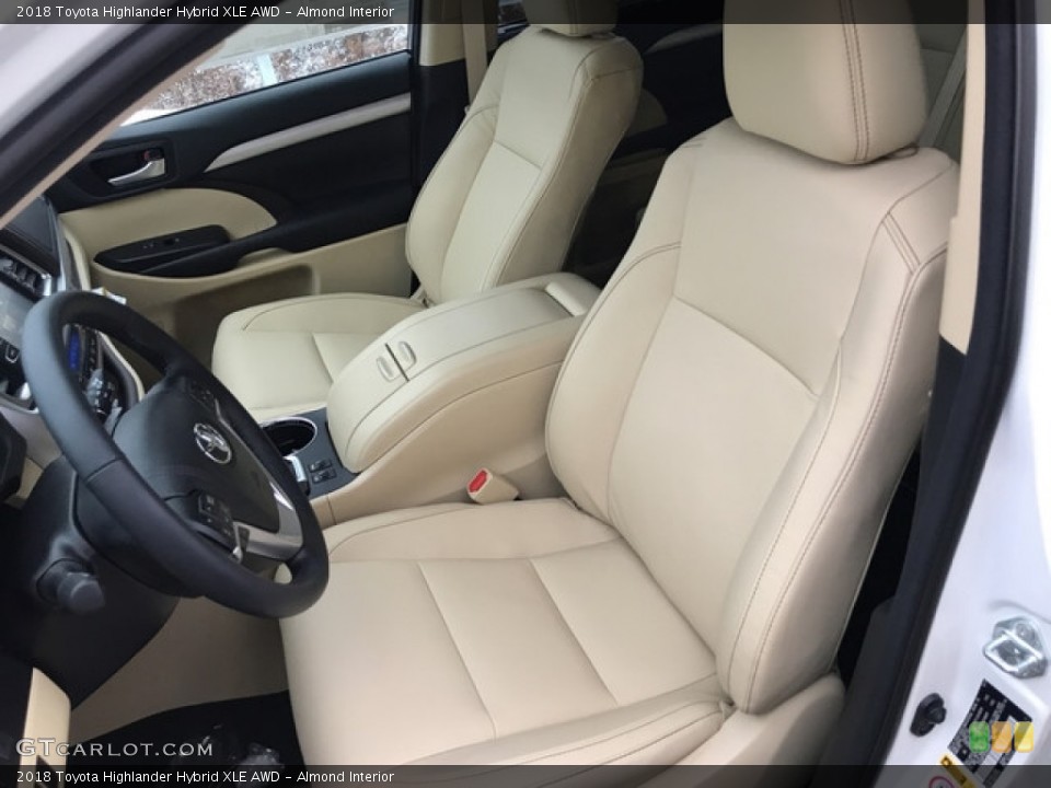 Almond 2018 Toyota Highlander Interiors
