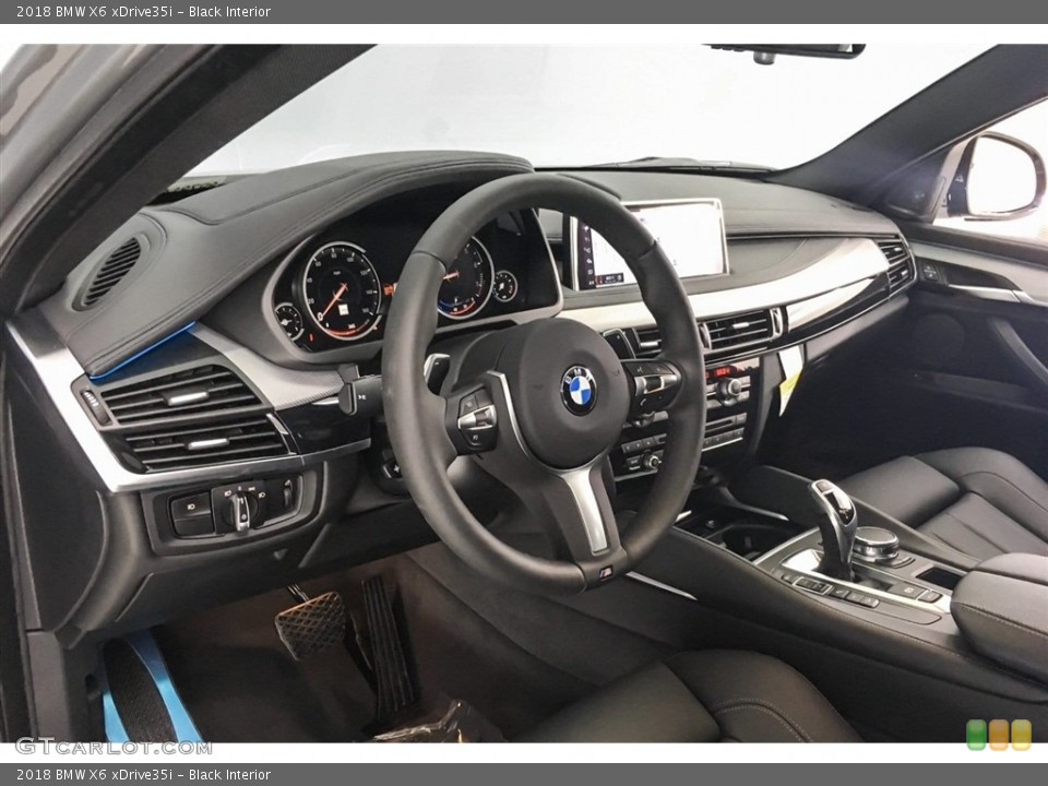 Black Interior Dashboard for the 2018 BMW X6 xDrive35i #125903171