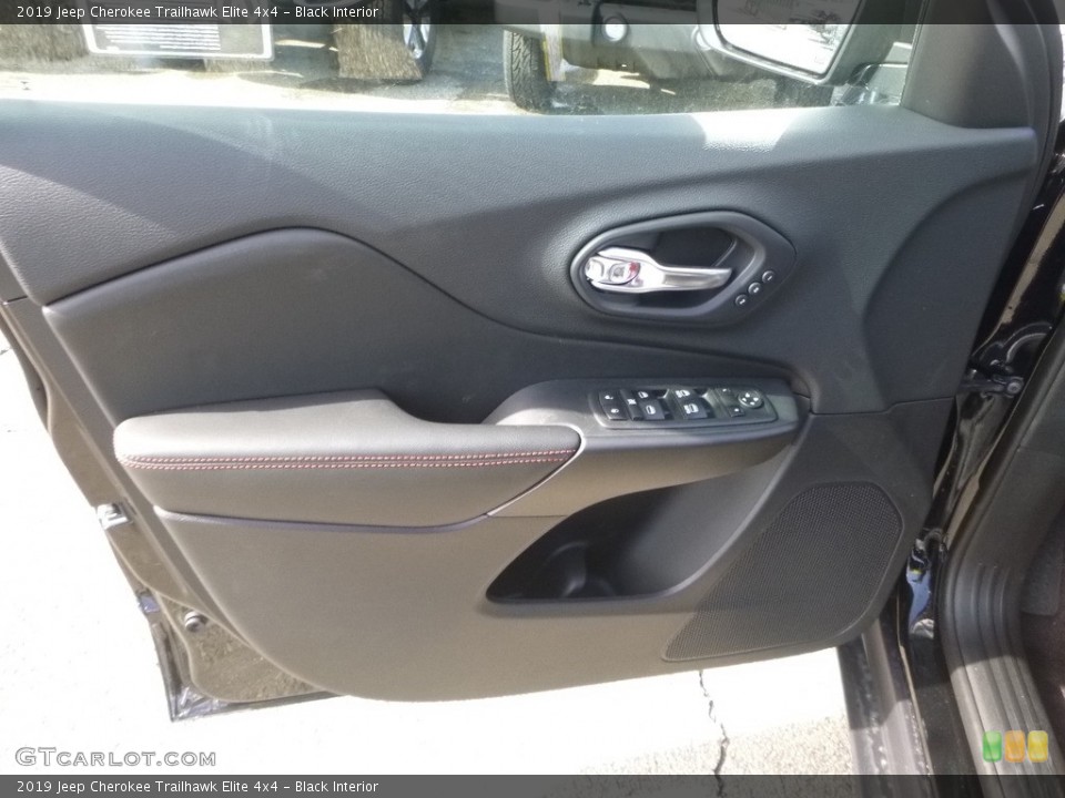 Black Interior Door Panel for the 2019 Jeep Cherokee Trailhawk Elite 4x4 #125904644
