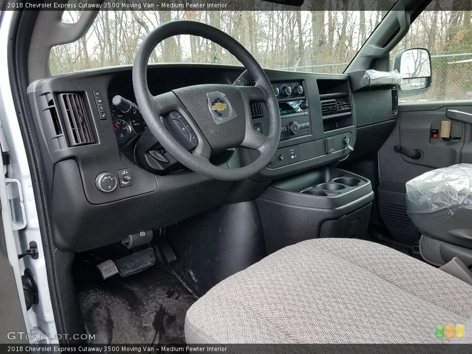 Medium Pewter Interior Photo for the 2018 Chevrolet Express Cutaway 3500 Moving Van #125948823