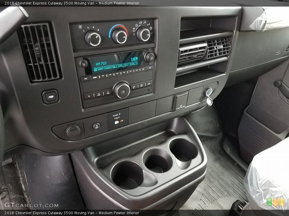 Medium Pewter Interior Controls for the 2018 Chevrolet Express Cutaway 3500 Moving Van #125948919