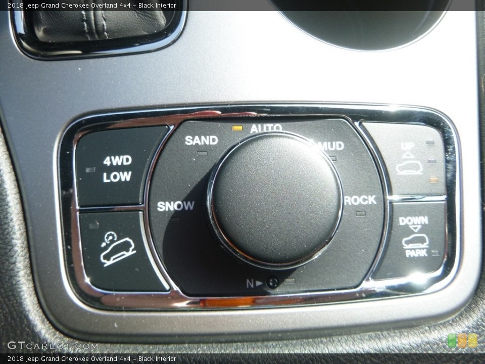 Black Interior Controls for the 2018 Jeep Grand Cherokee Overland 4x4 #125972822