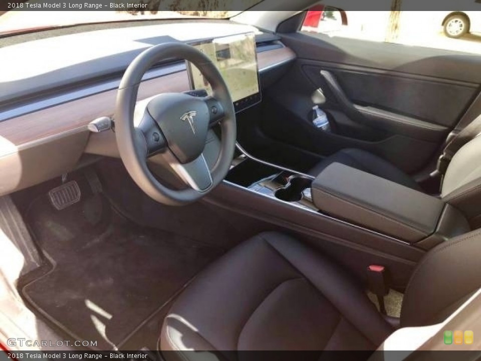 Black Interior Photo for the 2018 Tesla Model 3 Long Range #126017156