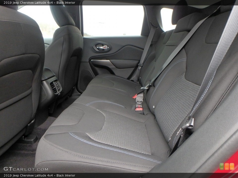 Black Interior Rear Seat for the 2019 Jeep Cherokee Latitude 4x4 #126021734