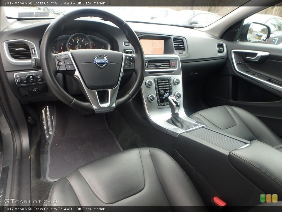 Off Black Interior Photo for the 2017 Volvo V60 Cross Country T5 AWD #126024734