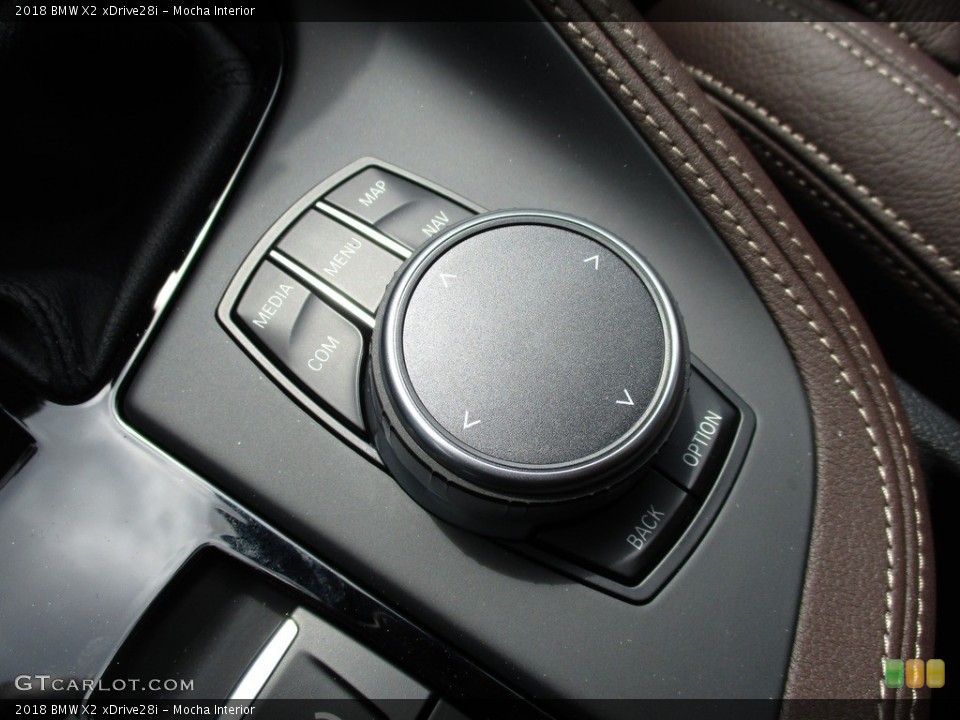 Mocha Interior Controls for the 2018 BMW X2 xDrive28i #126064077