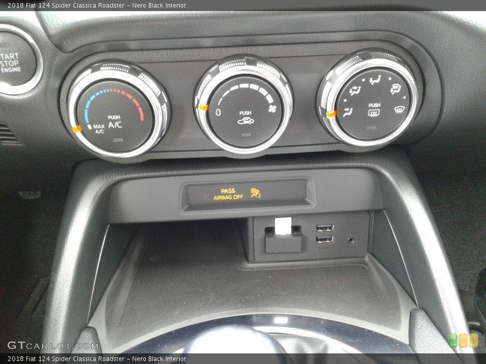 Nero Black Interior Controls for the 2018 Fiat 124 Spider Classica Roadster #126073316
