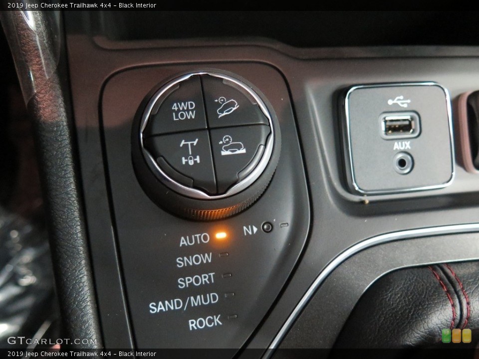 Black Interior Controls for the 2019 Jeep Cherokee Trailhawk 4x4 #126119552