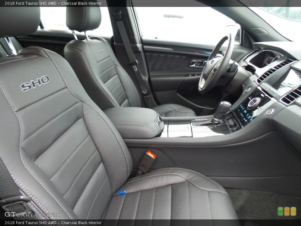 Charcoal Black Interior Photo for the 2018 Ford Taurus SHO AWD #126147780