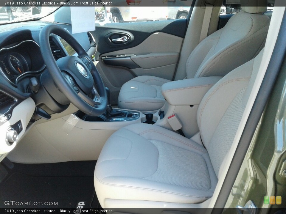 Black/Light Frost Beige Interior Photo for the 2019 Jeep Cherokee Latitude #126179277