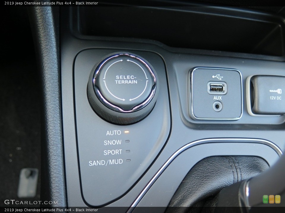 Black Interior Controls for the 2019 Jeep Cherokee Latitude Plus 4x4 #126183084