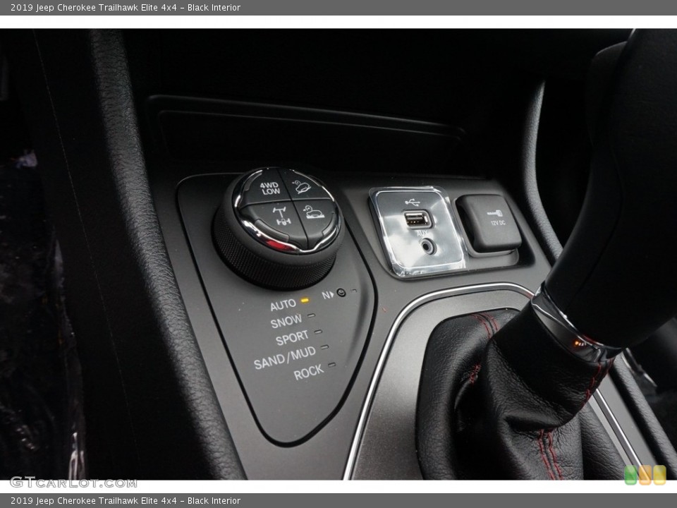 Black Interior Controls for the 2019 Jeep Cherokee Trailhawk Elite 4x4 #126187034