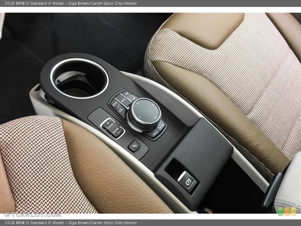 Giga Brown/Carum Spice Grey Interior Controls for the 2018 BMW i3  #126222427