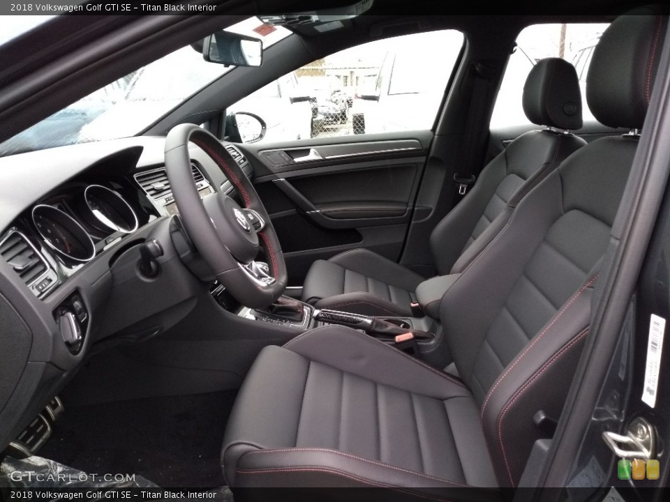 Titan Black Interior Photo for the 2018 Volkswagen Golf GTI SE #126253978