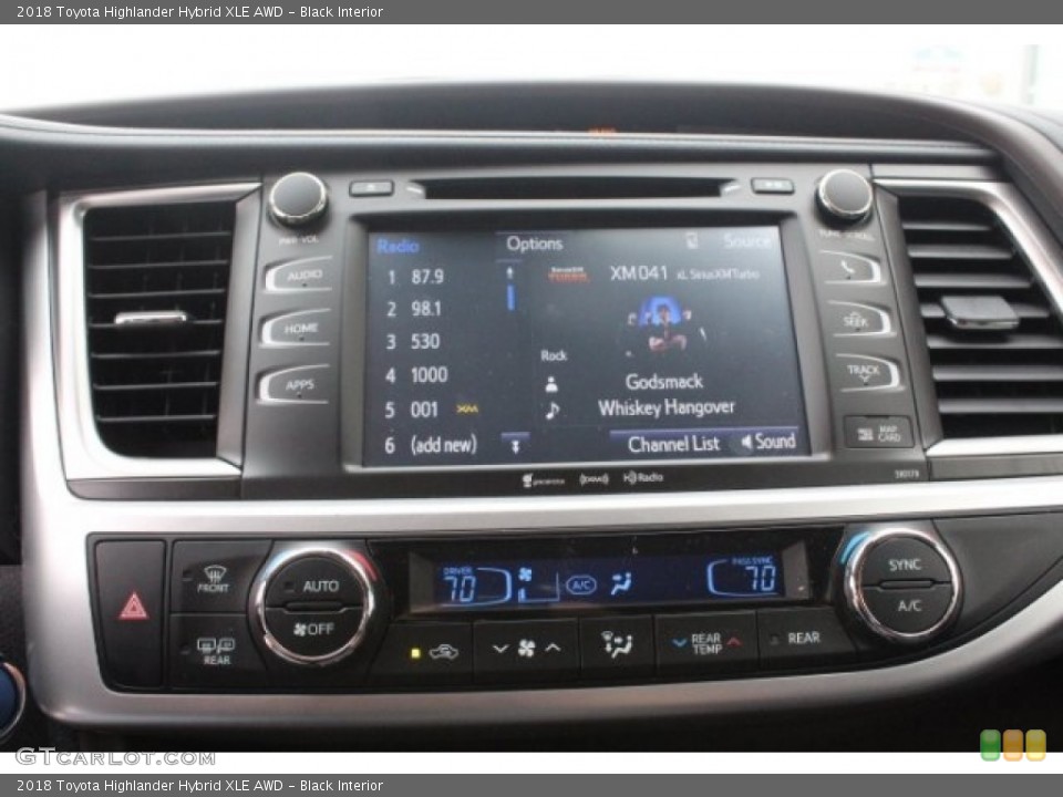 Black Interior Controls for the 2018 Toyota Highlander Hybrid XLE AWD #126262600