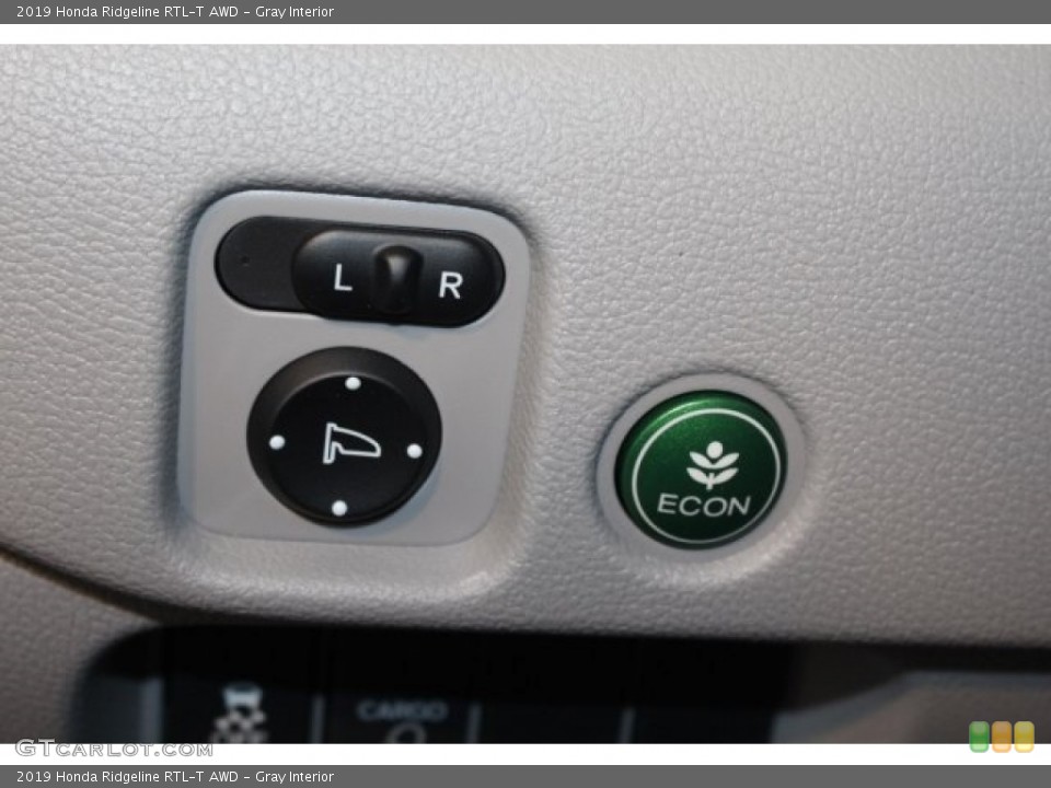 Gray Interior Controls for the 2019 Honda Ridgeline RTL-T AWD #126275983