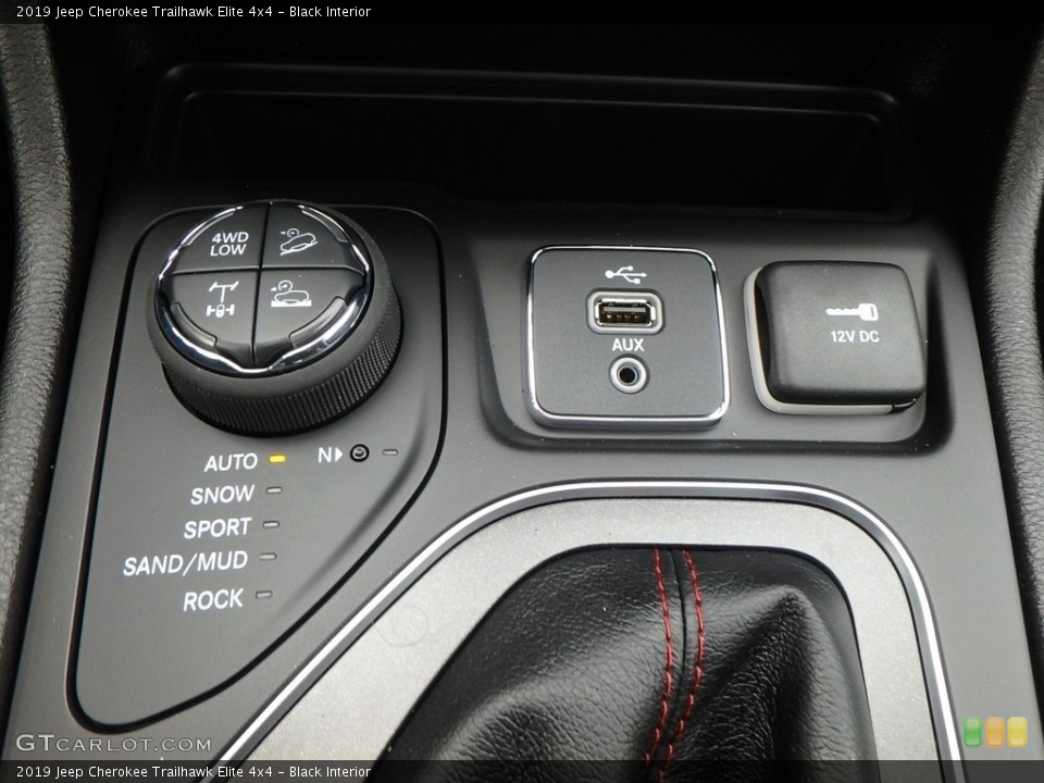 Black Interior Controls for the 2019 Jeep Cherokee Trailhawk Elite 4x4 #126321450