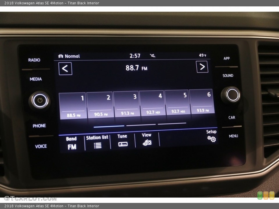 Titan Black Interior Controls for the 2018 Volkswagen Atlas SE 4Motion #126324957
