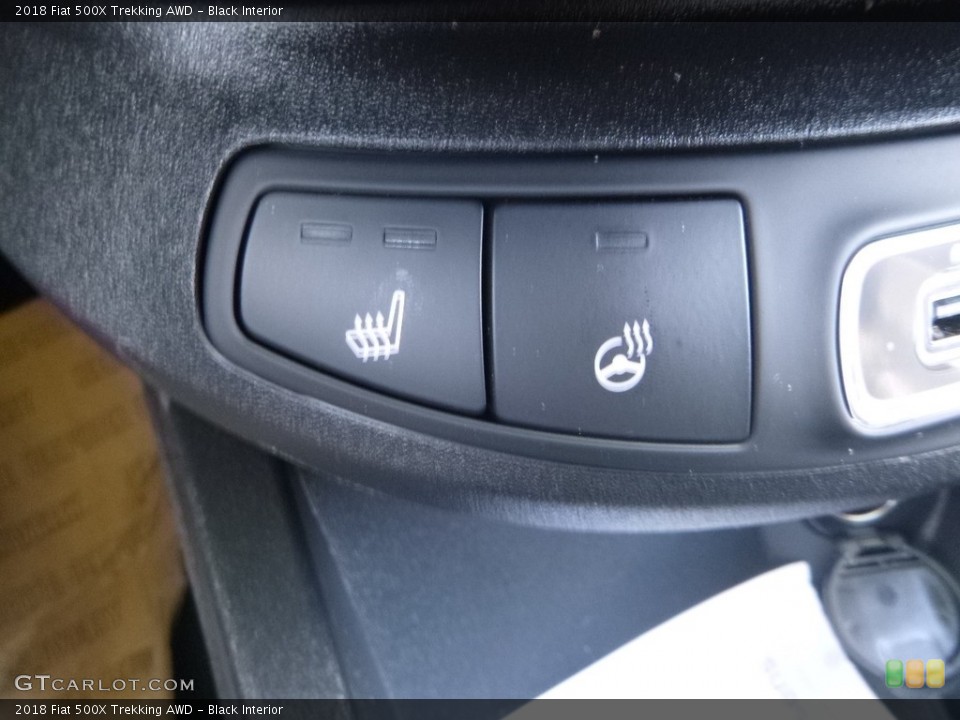 Black Interior Controls for the 2018 Fiat 500X Trekking AWD #126453097