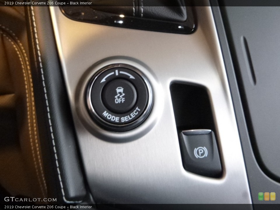 Black Interior Controls for the 2019 Chevrolet Corvette Z06 Coupe #126524875