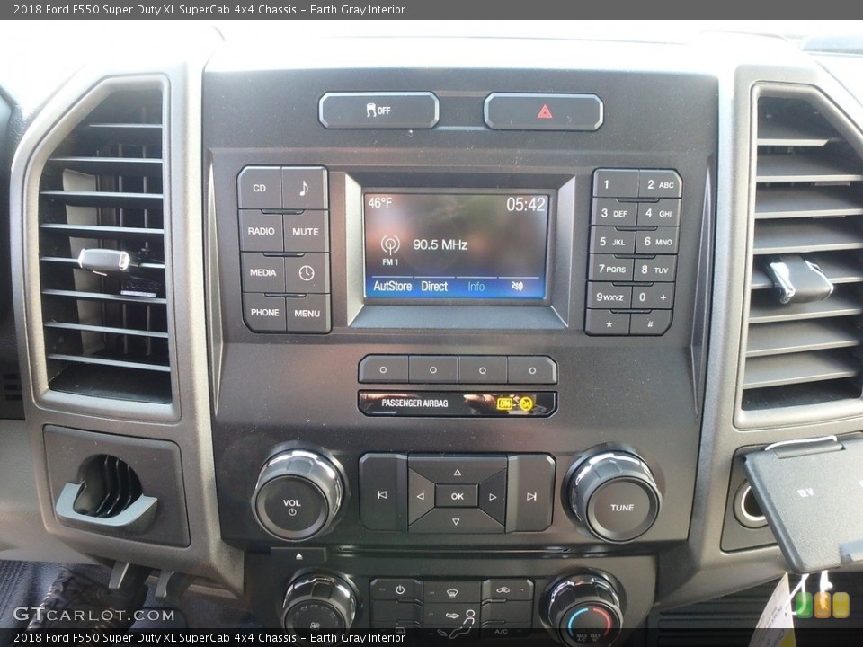Earth Gray Interior Controls for the 2018 Ford F550 Super Duty XL SuperCab 4x4 Chassis #126565784